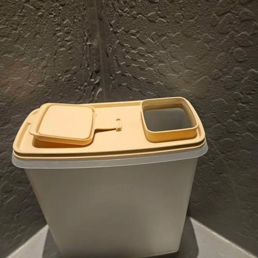 Tupperware Modular Mates Super Oval 4 Container